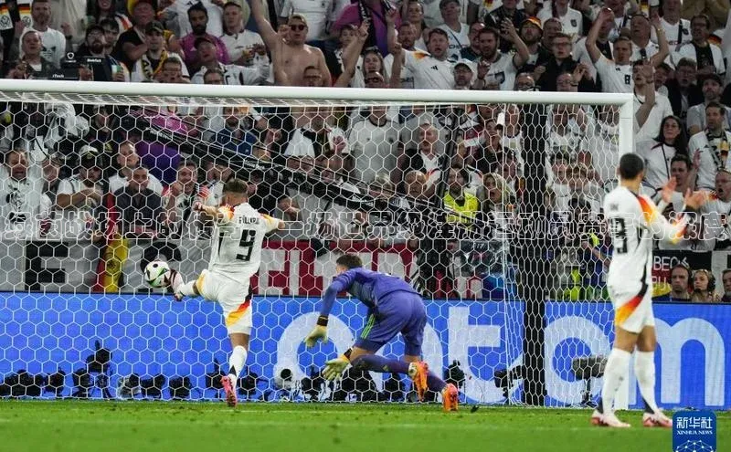 绿茵战场上的传奇：一场世界级注册运动员赛事的深度